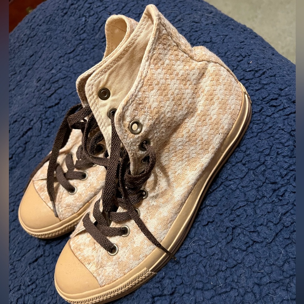 Tan and cream houndstooth converse